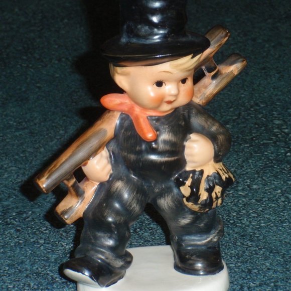 Goebel Hummel W. Germany Chimney Sweep KF40 Boy w/ Ladder 5 1/4" CHRISTMAS GIFT! - Picture 2 of 7